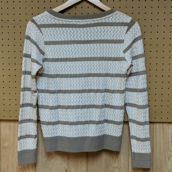 Forever 21 Sweater Size SP - Picture 6 of 9